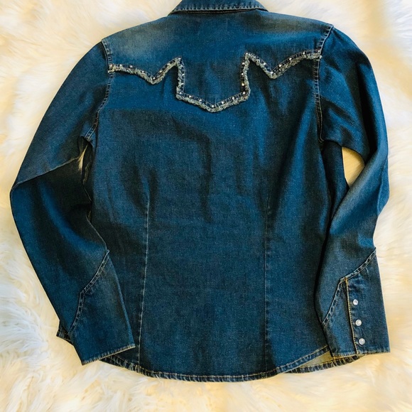 Wrangler Shirt, NWOT (new without tags) - Picture 3 of 4